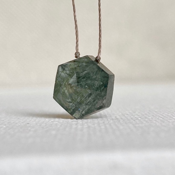 Moss Aquamarine Necklace - Picture 2 of 8